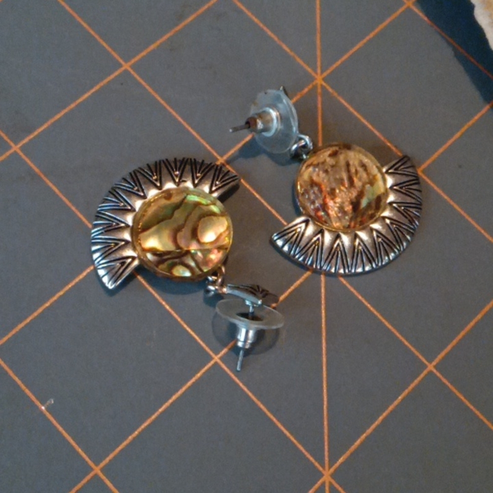 Silver earring - Picture 2 of 2